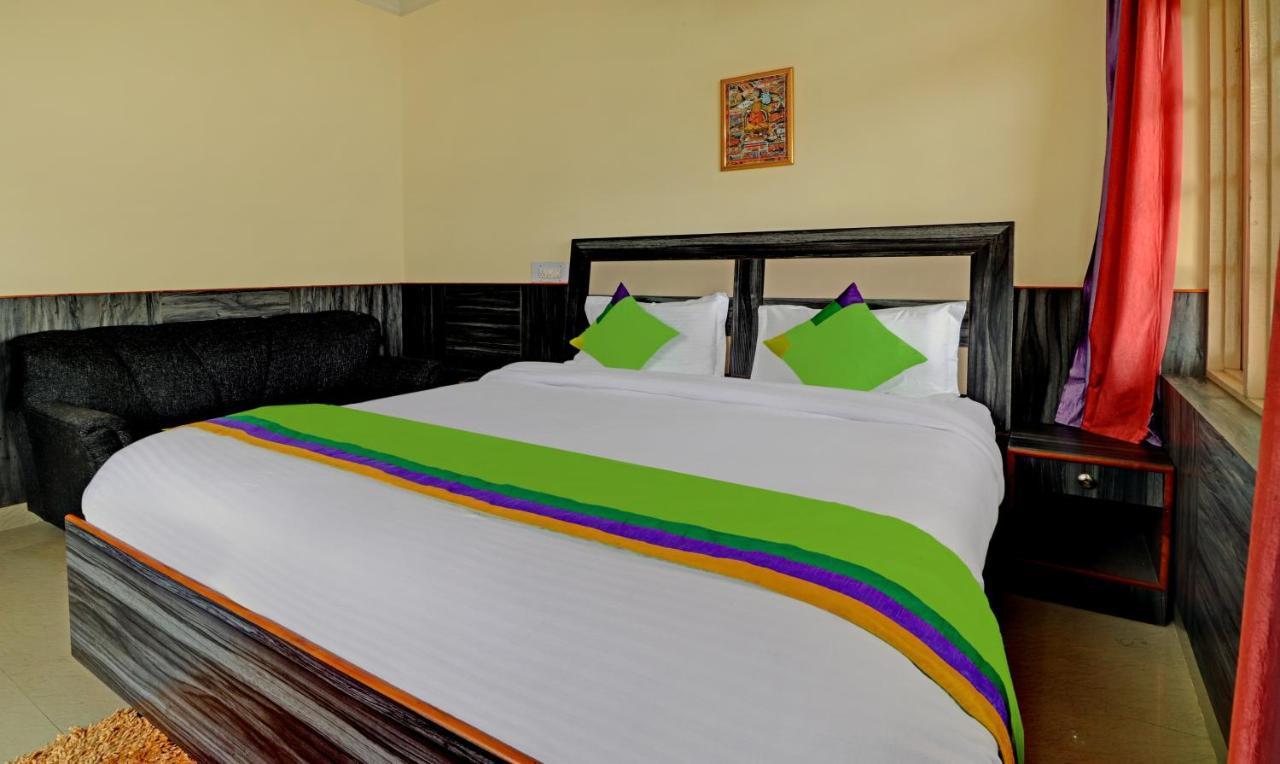 דרמסאלה Sky Pie Hotel מראה חיצוני תמונה