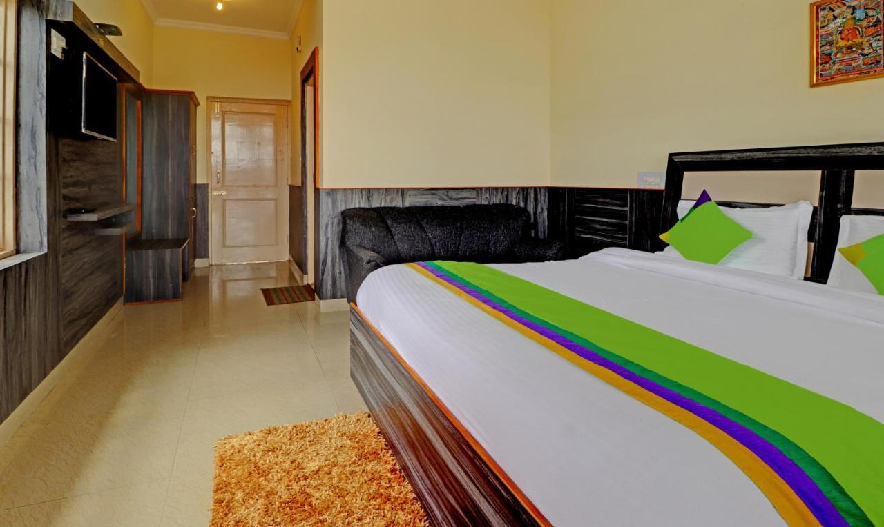 דרמסאלה Sky Pie Hotel מראה חיצוני תמונה