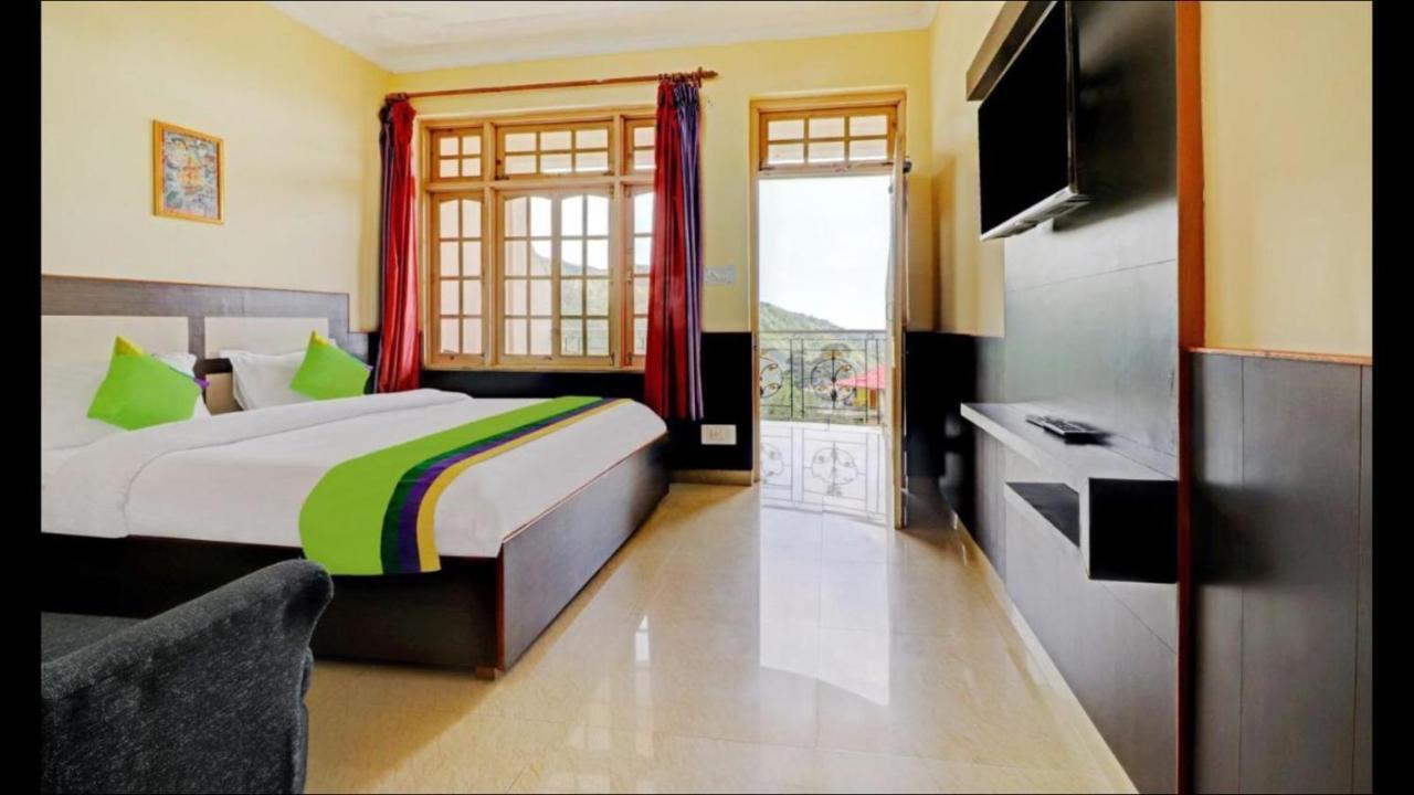 דרמסאלה Sky Pie Hotel מראה חיצוני תמונה